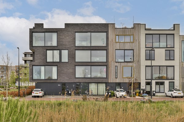 For sale: Kea Boumanstraat 38D, 1095MA Amsterdam
